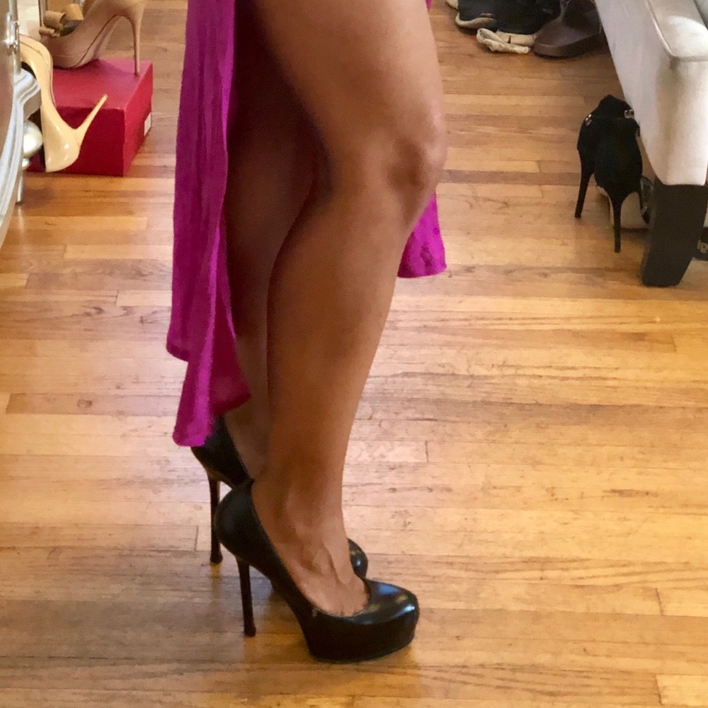 Saint Laurent tribute YSL pumps in mint condition!